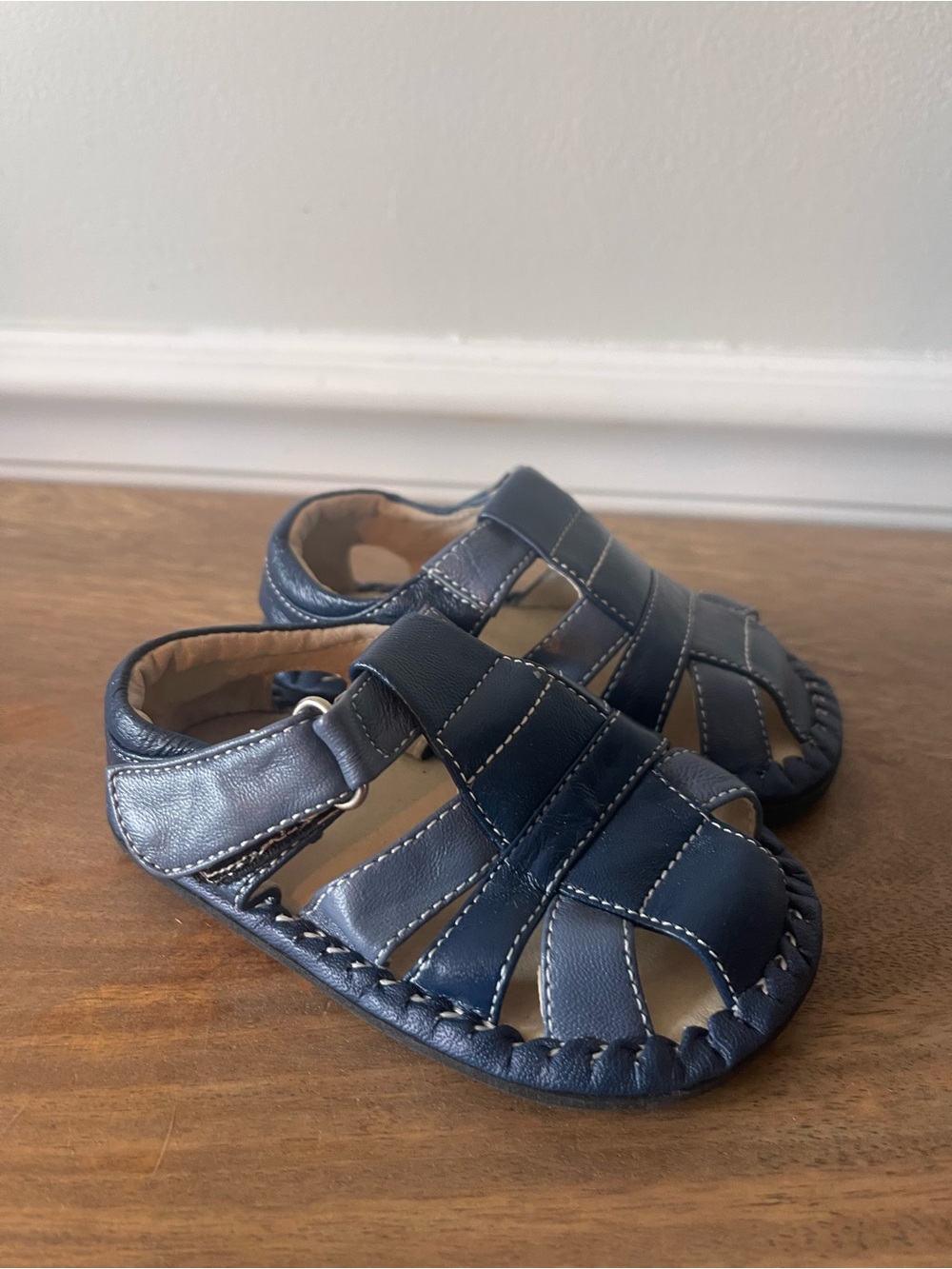 See Kai Run Navy Blue Fisherman Sandals size 5 New